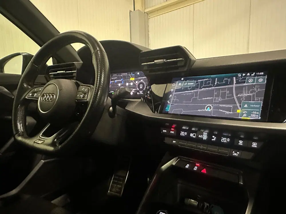Audi A3 35 TFSI S edition uit 2020, foto 8