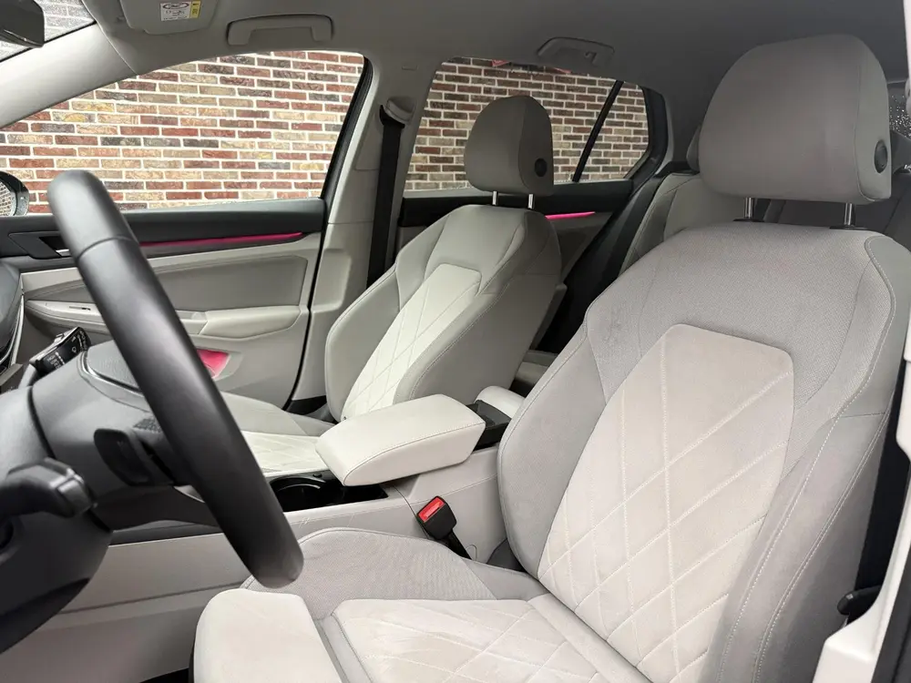Volkswagen Golf 1.4 eHybrid Style | Wit interieur | ErgoActi uit 2020, foto 13