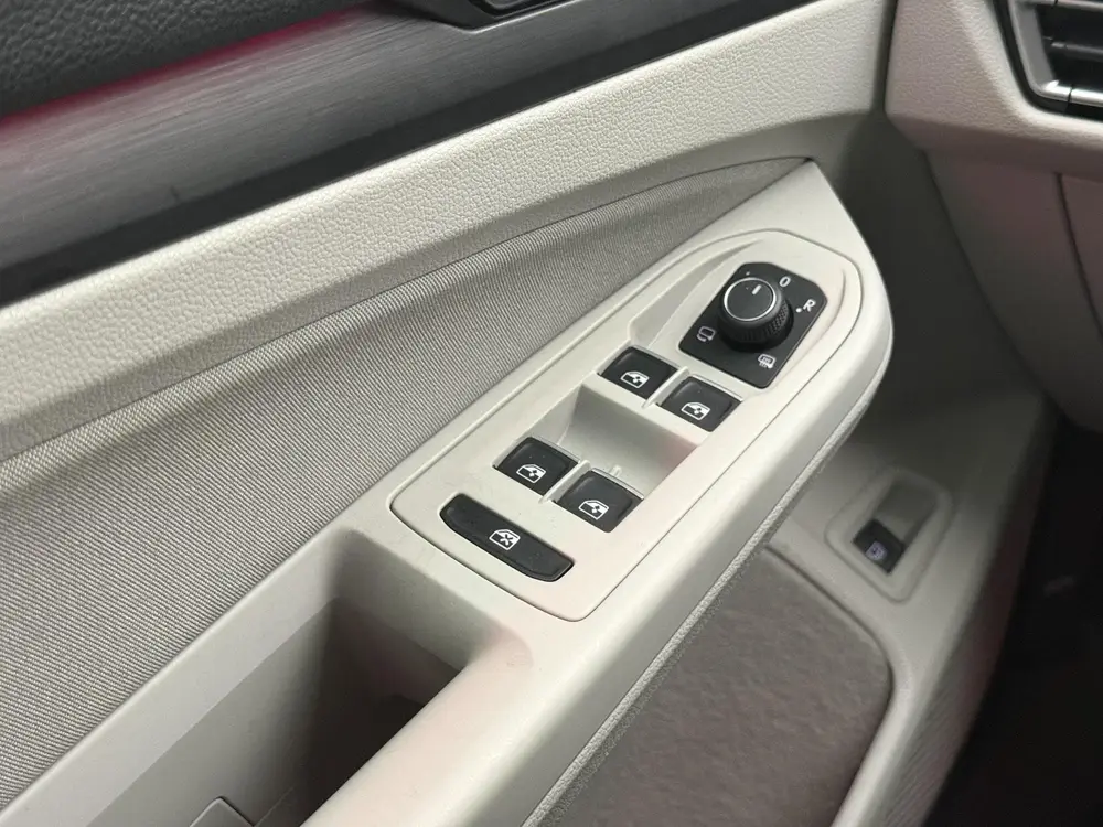 Volkswagen Golf 1.4 eHybrid Style | Wit interieur | ErgoActi uit 2020, foto 15