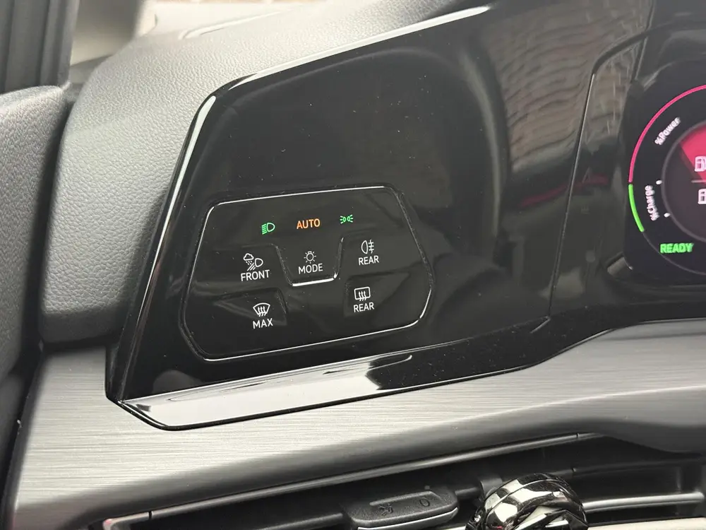 Volkswagen Golf 1.4 eHybrid Style | Wit interieur | ErgoActi uit 2020, foto 16