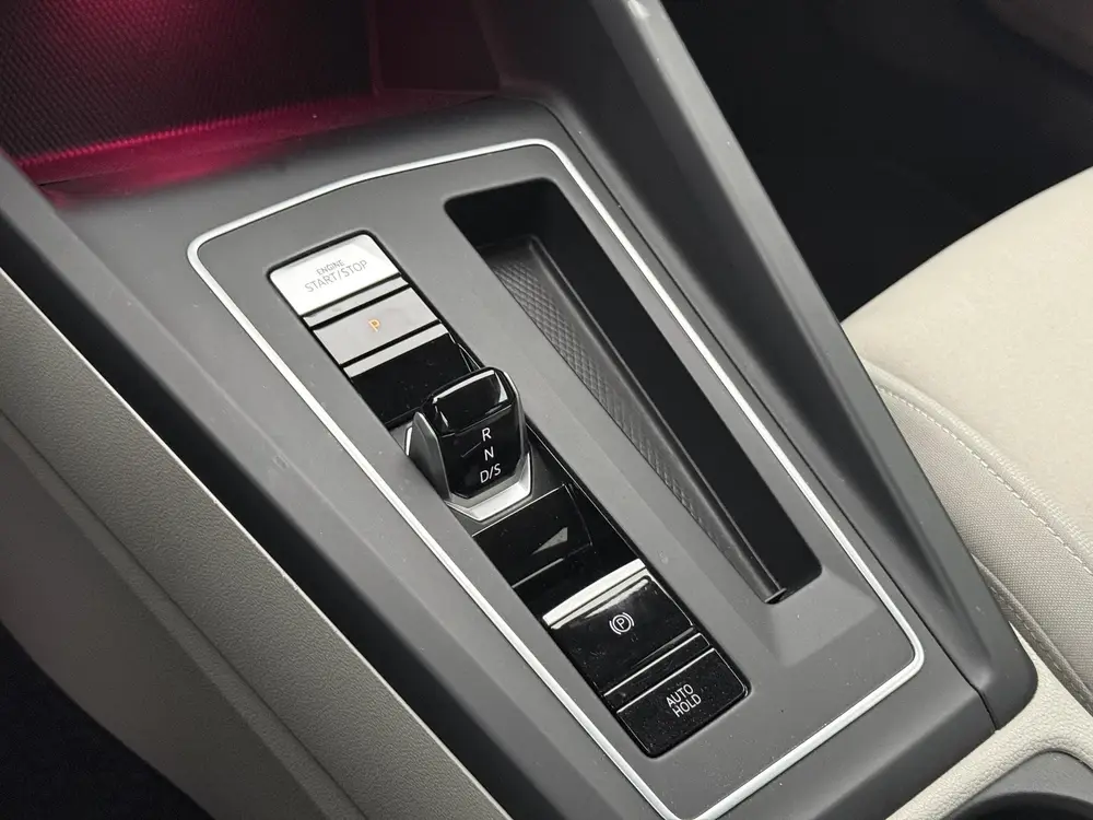 Volkswagen Golf 1.4 eHybrid Style | Wit interieur | ErgoActi uit 2020, foto 19