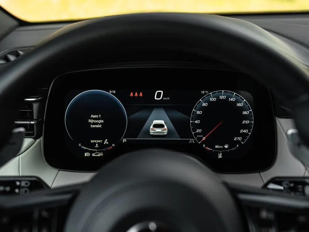 Maserati Grecale Modena 330pk | Luchtvering | Stoelventilati uit 2022, foto 11