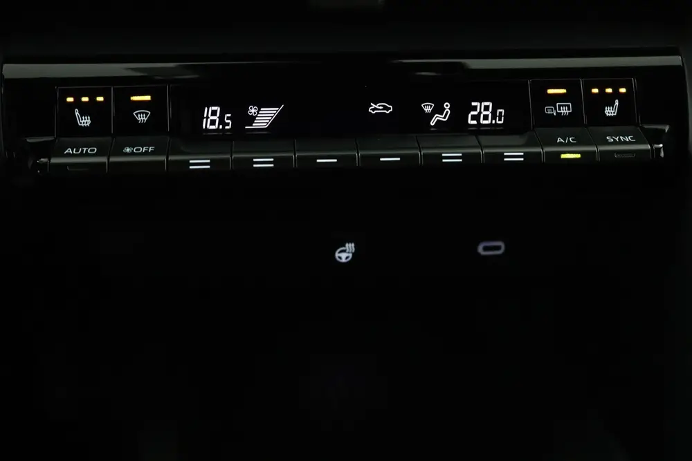 Toyota C-Hr 2.0 Plug-in Hybrid 220 Dynamic uit 2025, foto 7