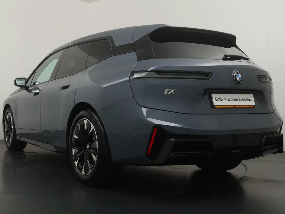 BMW iX xDrive45 101 kWh uit 2025, foto 12