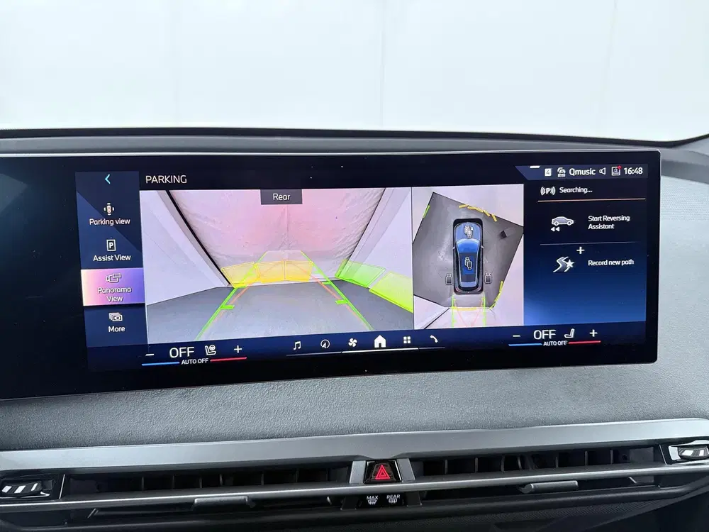 BMW iX xDrive45 101 kWh uit 2025, foto 18