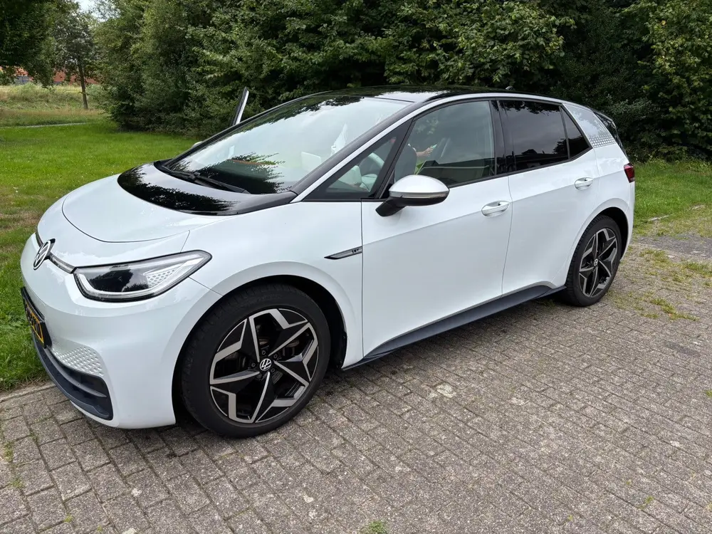 Volkswagen ID.3 58kWh 204pk 2020 Wit first idition uit 2020, foto 3