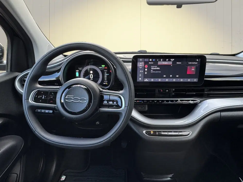 Fiat 500e ICON 42 KWH Soh 96% CAMERA uit 2022, foto 13