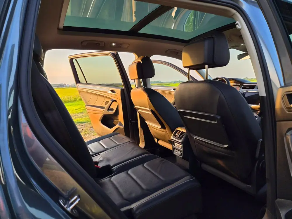 Volkswagen Tiguan Allspace VW Tiguan Allspace R-Line | Leder | Pano | 360° | 1.5 TSI uit 2019, foto 10