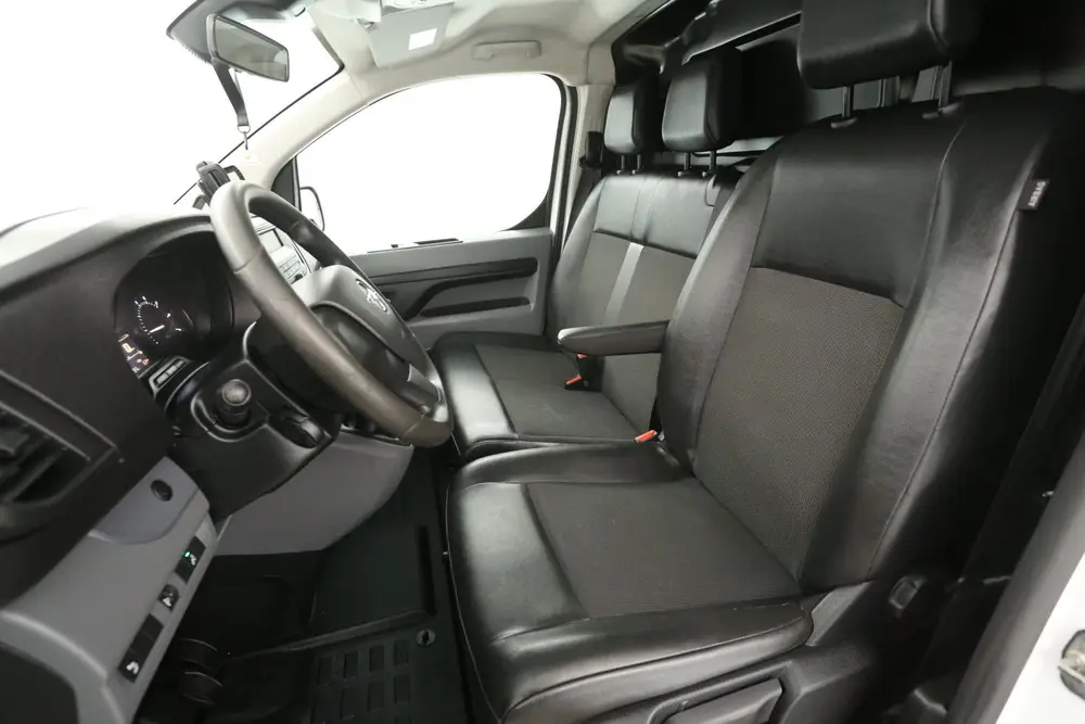 Opel Vivaro CDTI L3H1 uit 2021, foto 9