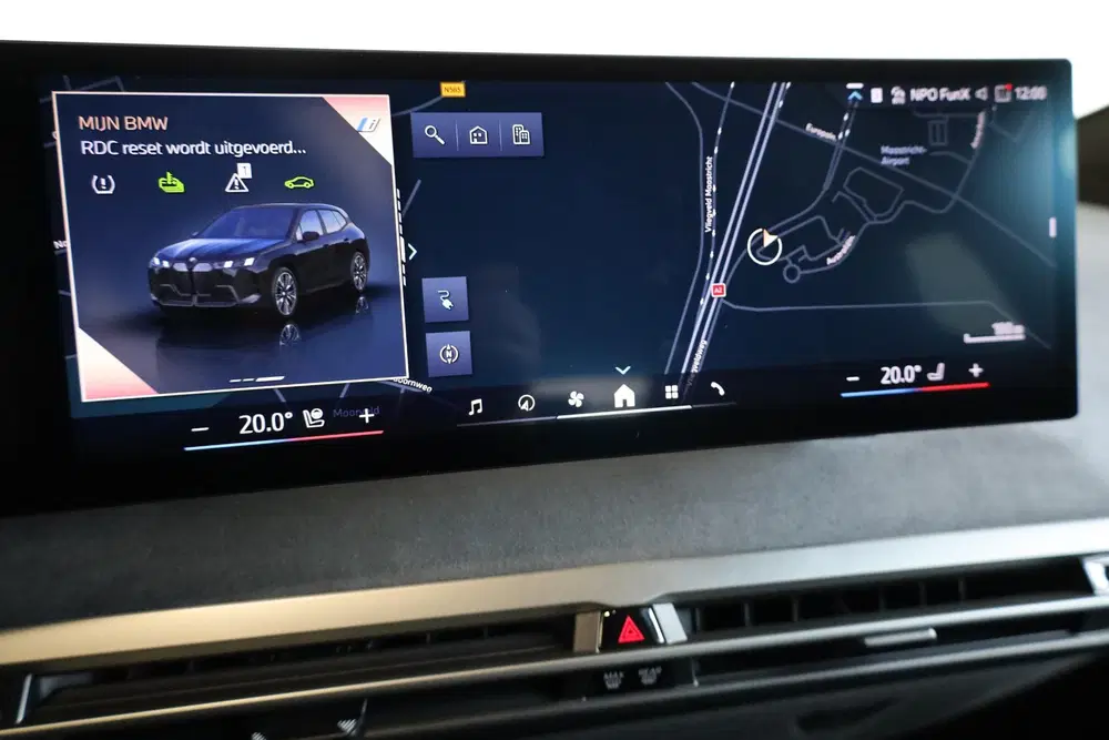 BMW iX xDrive45 uit 2025, foto 16
