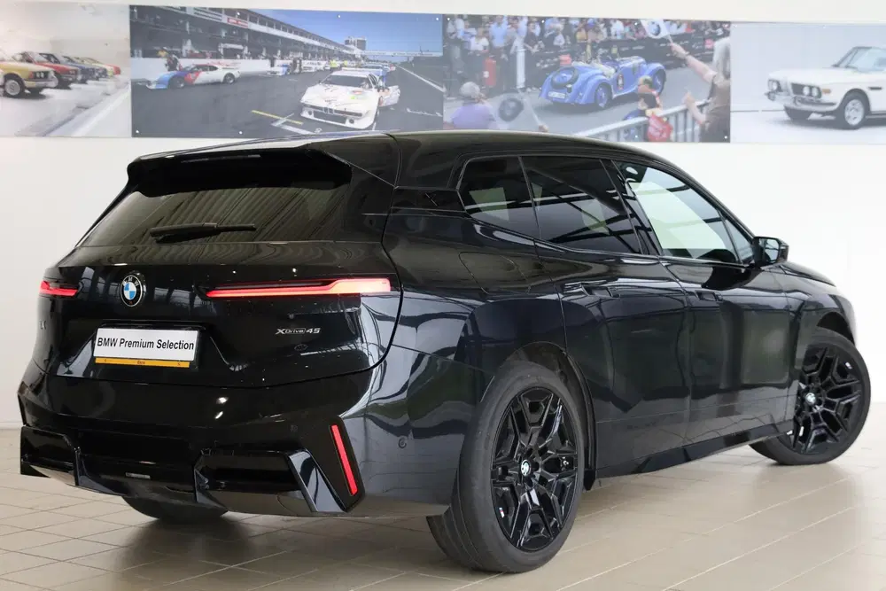 BMW iX xDrive45 uit 2025, foto 2