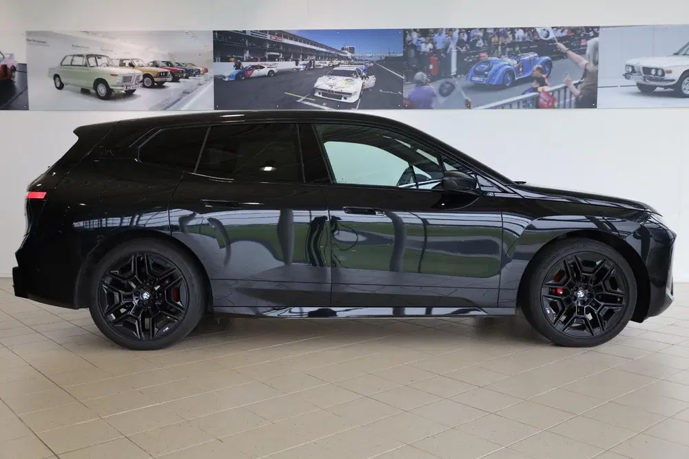 BMW iX xDrive45 uit 2025, foto 3