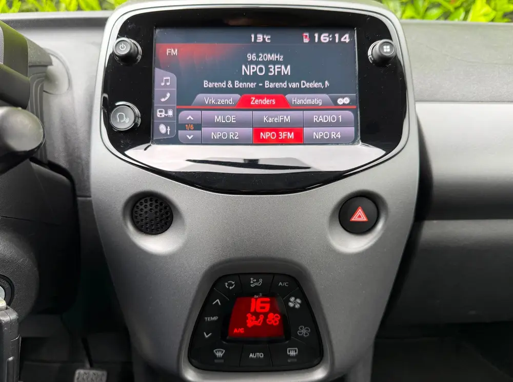 Toyota Aygo 1.0 VVT-i x-joy |NWE APK|CARPLAY|CAMERA|AIRCO|NA uit 2019, foto 16
