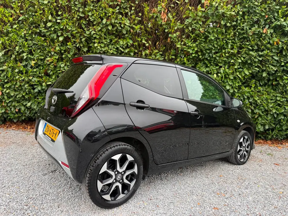 Toyota Aygo 1.0 VVT-i x-joy |NWE APK|CARPLAY|CAMERA|AIRCO|NA uit 2019, foto 2