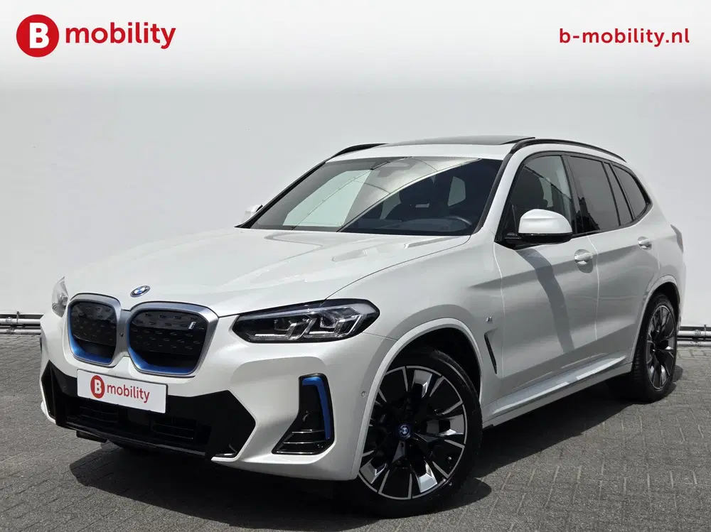 BMW iX3 High Executive M-Sport 80 kWh SOH 98% 'Min uit 2022