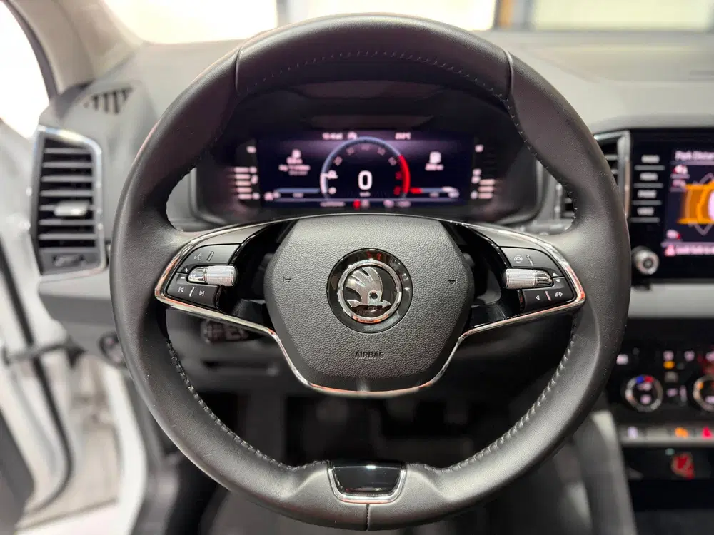 Skoda Karoq 1.0 TSI Business Edition uit 2022, foto 8