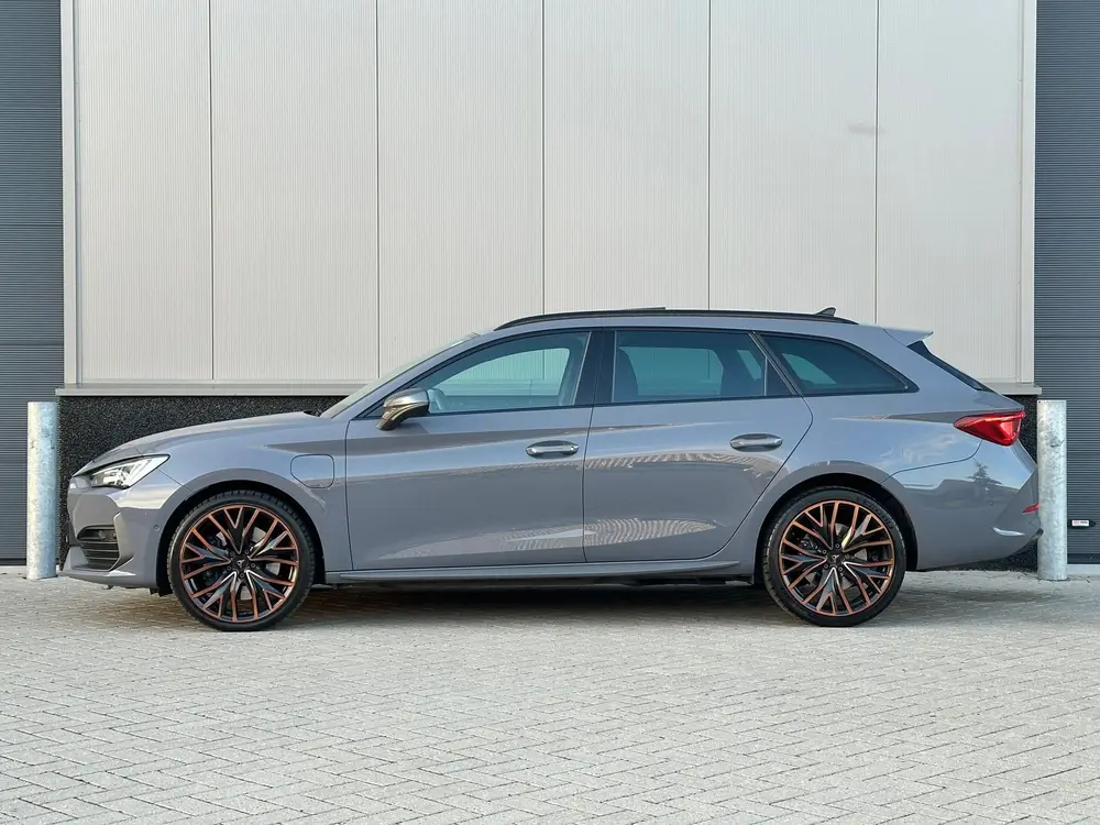 Cupra Leon Sportstourer 1.4 E-Hybrid VZ|PANO|ACC|CAMERA uit 2020, foto 6