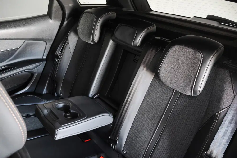 Peugeot 3008 1.2T GT Line STOELVERW.+MASSAGE uit 2019, foto 14