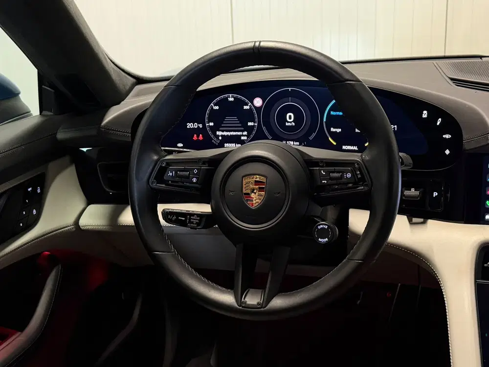 Porsche Taycan GTS 93 kWh Panodak Sport Design uit 2022, foto 20