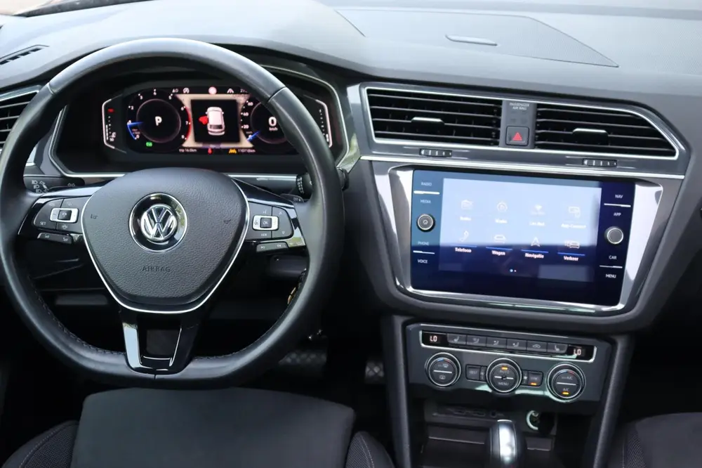 Volkswagen Tiguan 1.5 TSI ACT R-Line Highline Bus orgNL schu uit 2020, foto 14