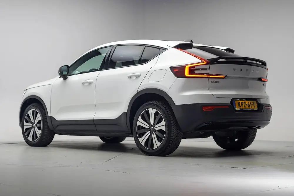 Volvo C40 Recharge Plus 69 kWh 3-fase [ Panorama LED uit 2023, foto 3