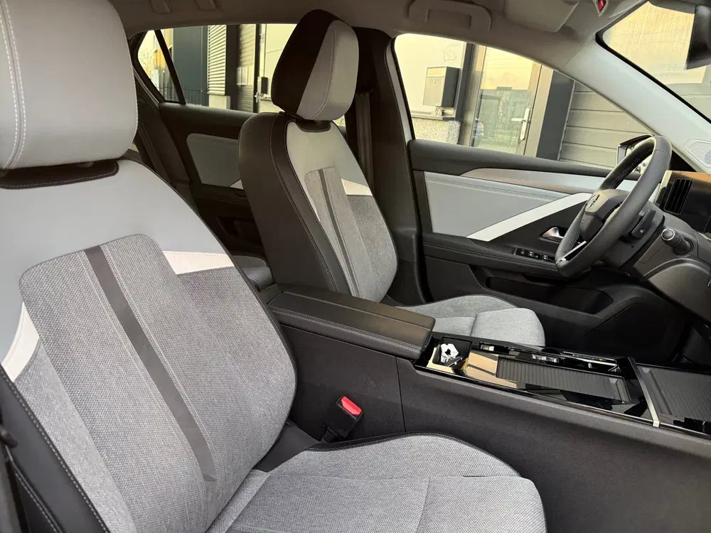 Opel Astra 1.2 GS-line Leder uit 2023, foto 14