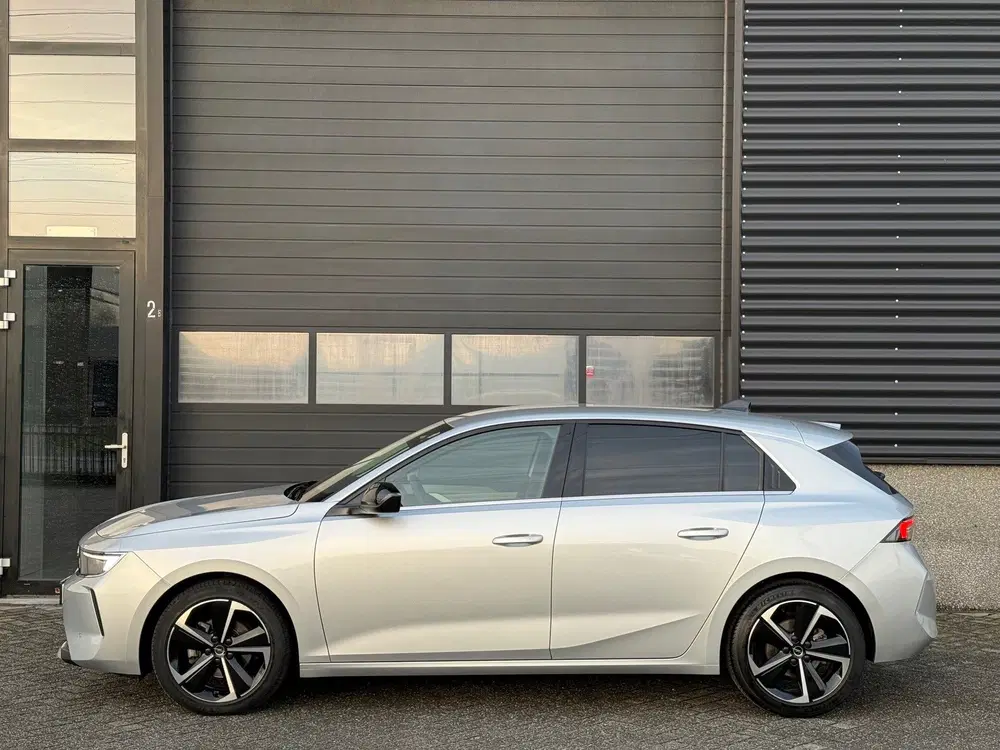 Opel Astra 1.2 GS-line Leder uit 2023, foto 3