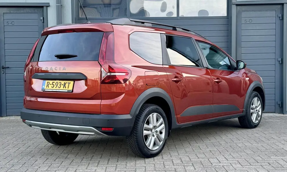 Dacia Jogger 1.0 TCe Bi-Fuel 101pk Comfort uit 2022, foto 2