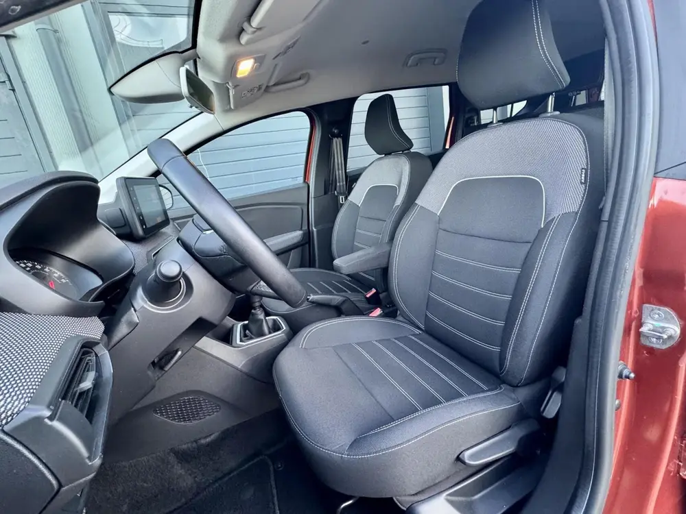 Dacia Jogger 1.0 TCe Bi-Fuel 101pk Comfort uit 2022, foto 4