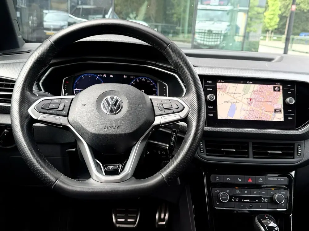Volkswagen T-Cross 1.0 TSI Style Business R uit 2021, foto 13