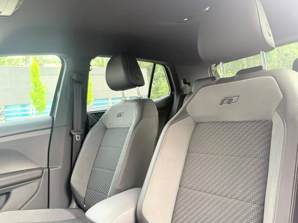 Volkswagen T-Cross 1.0 TSI Style Business R uit 2021, foto 17