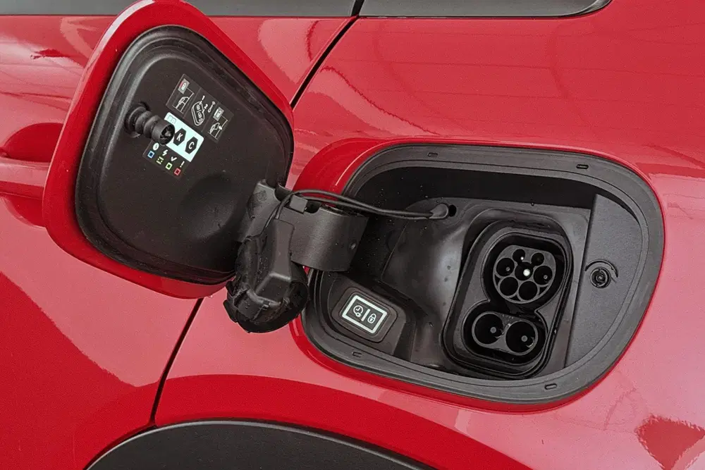 Fiat 600e Urban 54 kWh SOH 97% Pack Style Apple CarP uit 2025, foto 10