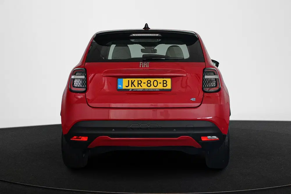 Fiat 600e Urban 54 kWh SOH 97% Pack Style Apple CarP uit 2025, foto 15