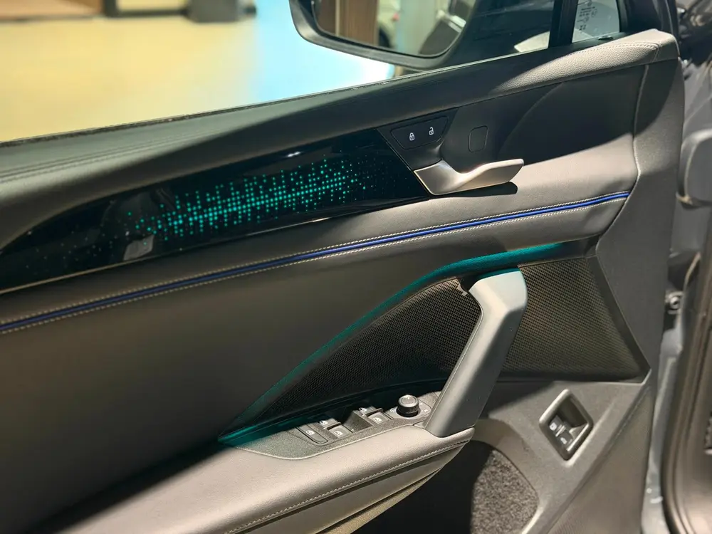 Volkswagen Tiguan 1.5 eHybride 3x R-Line|Pano|Memory|Matrix| uit 2025, foto 17