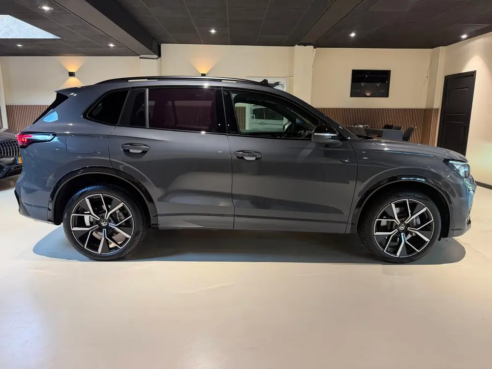 Volkswagen Tiguan 1.5 eHybride 3x R-Line|Pano|Memory|Matrix| uit 2025, foto 9