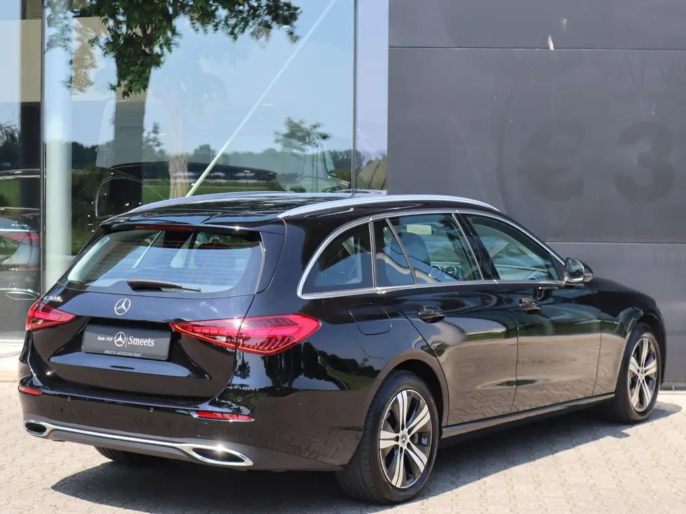 Mercedes-Benz C-Klasse 300 e Business Line l Stoelver uit 2022, foto 2