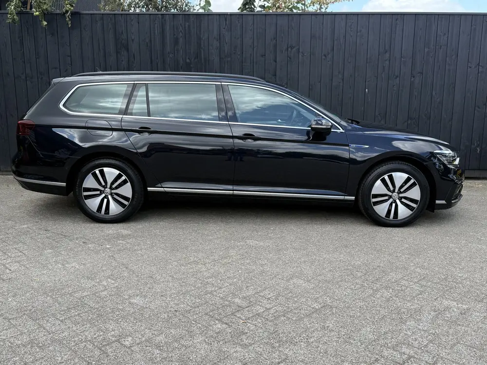 Volkswagen Passat Variant 1.4 TSI PHEV GTE Business uit 2020, foto 2