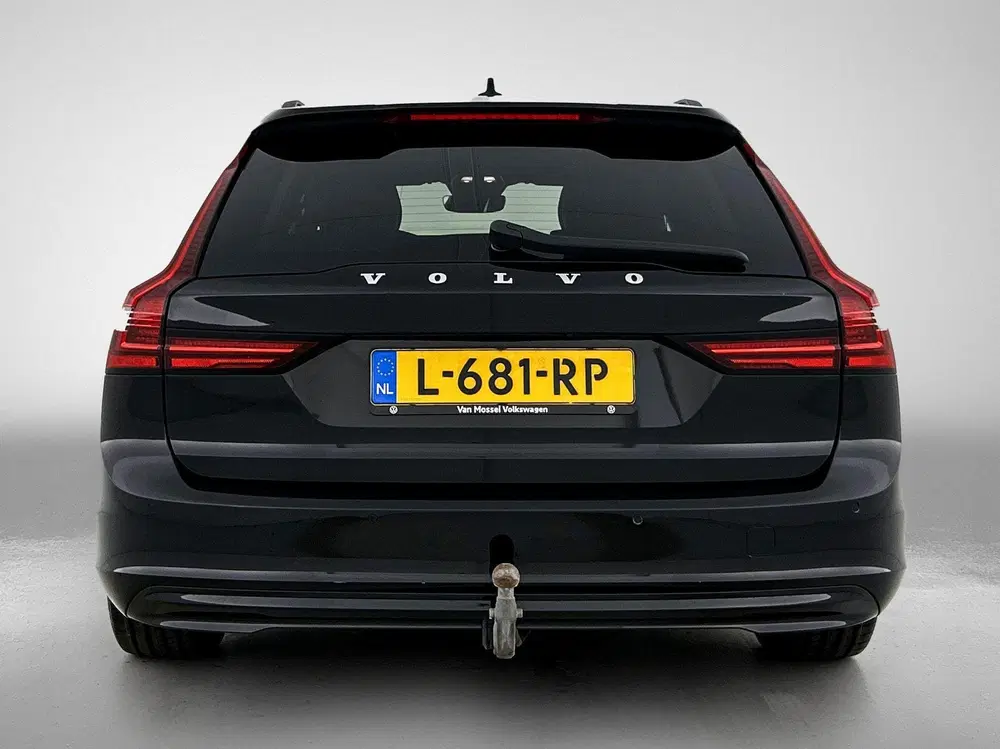Volvo V90 2.0 B4 Momentum Business uit 2021, foto 3