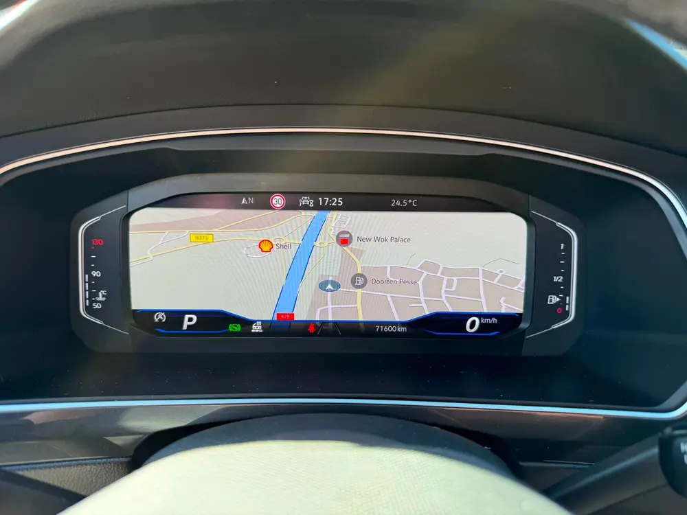 Volkswagen Tiguan 1.5 TSI R-Line ACC I Lane-Assist I Virtual uit 2022, foto 13