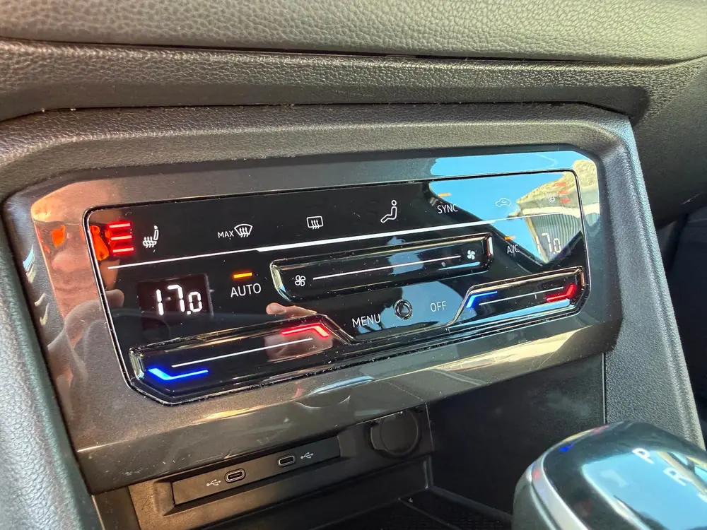 Volkswagen Tiguan 1.5 TSI R-Line ACC I Lane-Assist I Virtual uit 2022, foto 15