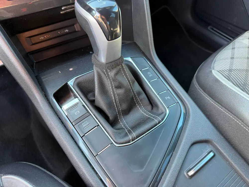 Volkswagen Tiguan 1.5 TSI R-Line ACC I Lane-Assist I Virtual uit 2022, foto 16