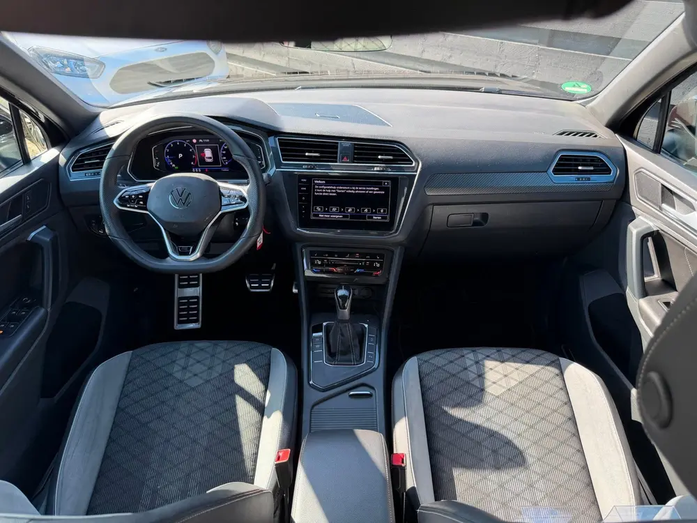 Volkswagen Tiguan 1.5 TSI R-Line ACC I Lane-Assist I Virtual uit 2022, foto 2