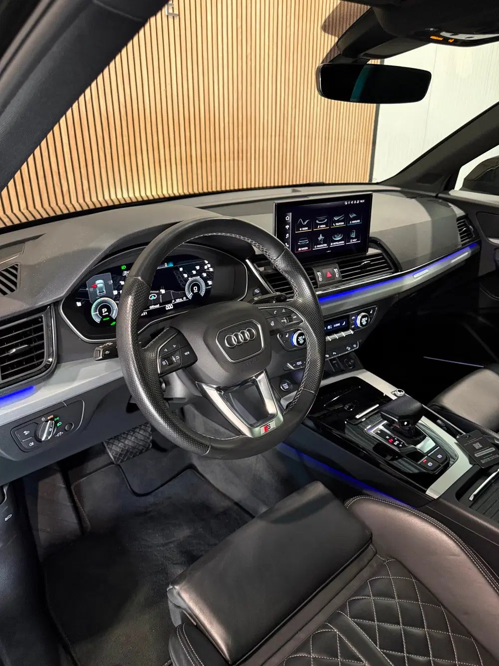 Audi Q5 55 TFSIe S-line uit 2021, foto 9