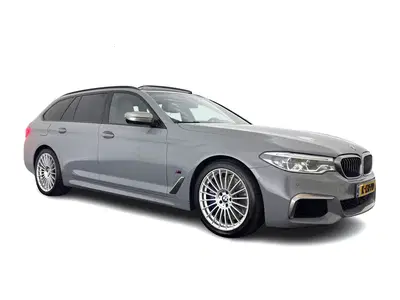 BMW 5-serie 5 Serie Touring M550d xDrive High Executiv uit 2020