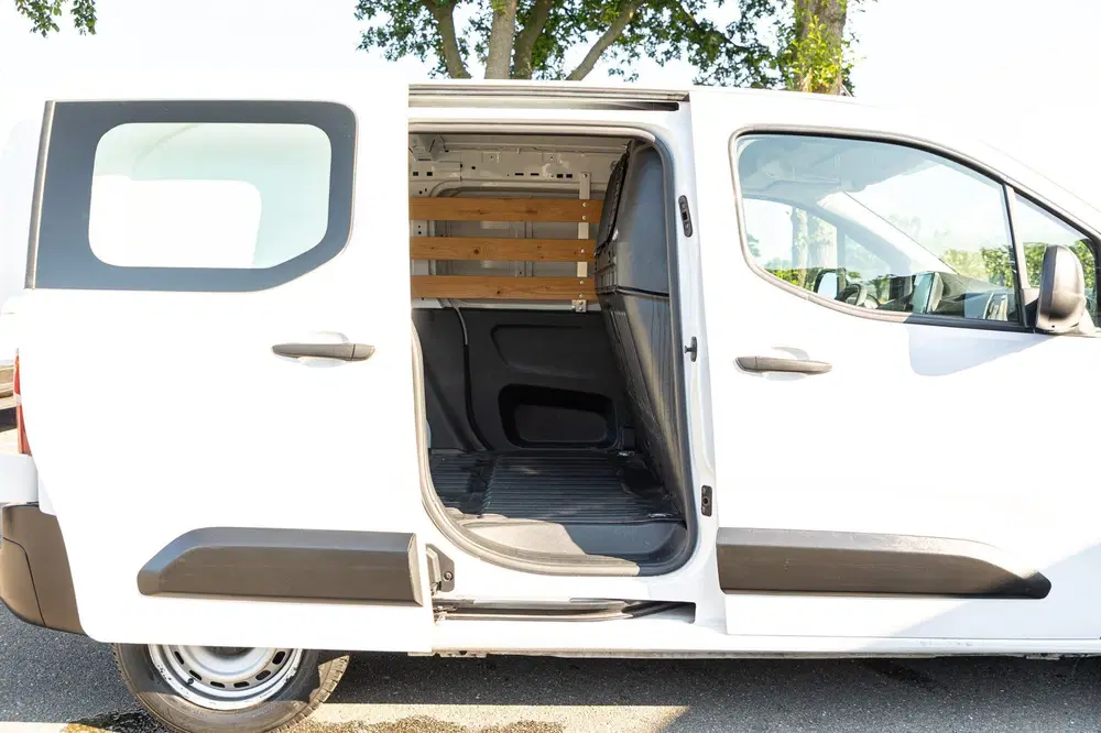 Peugeot Partner 1.2 PureTech 110 PK Premium Airco I Cruise uit 2021, foto 19