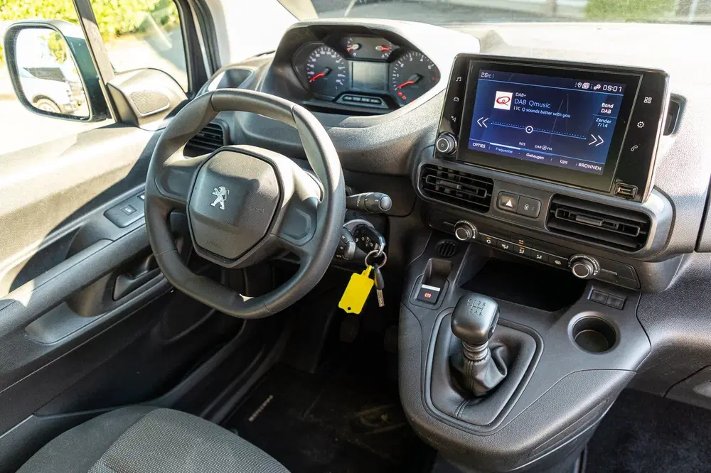 Peugeot Partner 1.2 PureTech 110 PK Premium Airco I Cruise uit 2021, foto 2
