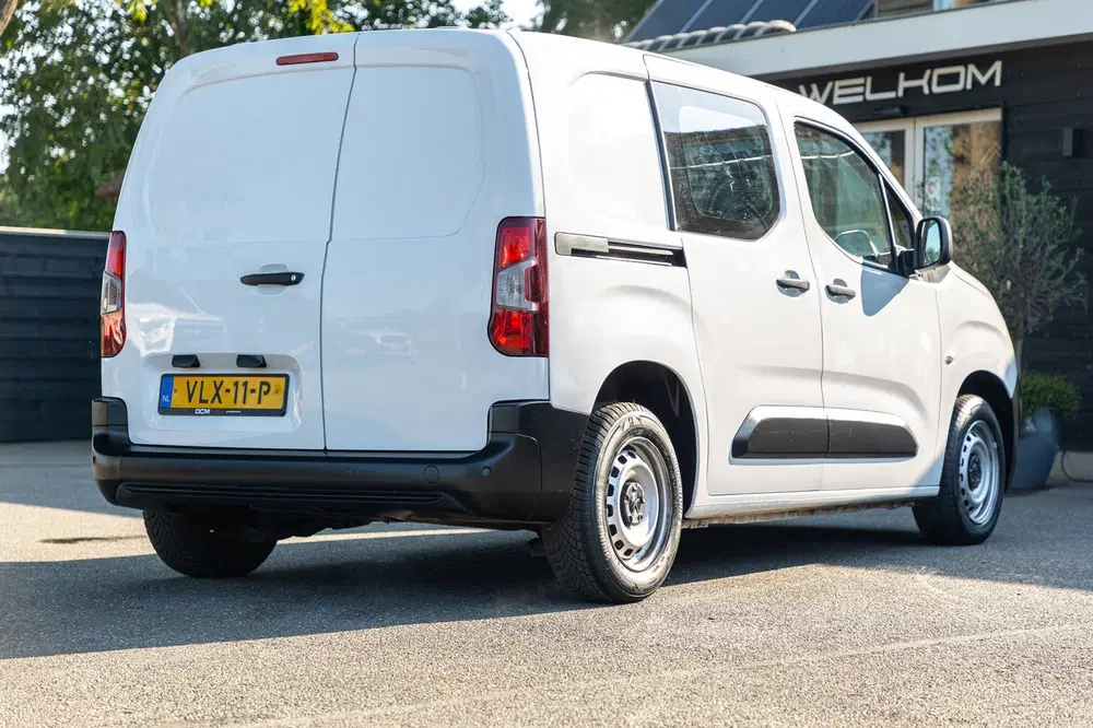 Peugeot Partner 1.2 PureTech 110 PK Premium Airco I Cruise uit 2021, foto 3
