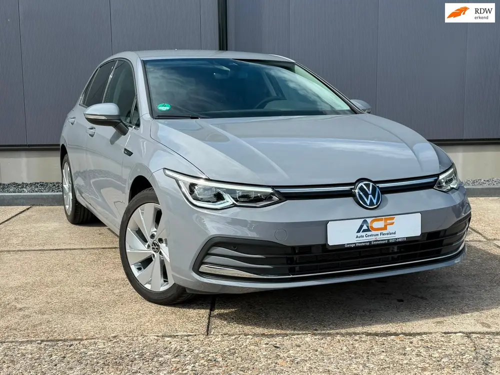 Volkswagen Golf 1.5 TSI Style DSG NARDOGREY camera navigatie uit 2024