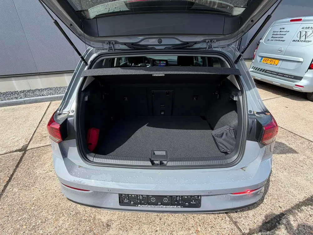 Volkswagen Golf 1.5 TSI Style DSG NARDOGREY camera navigatie uit 2024, foto 11