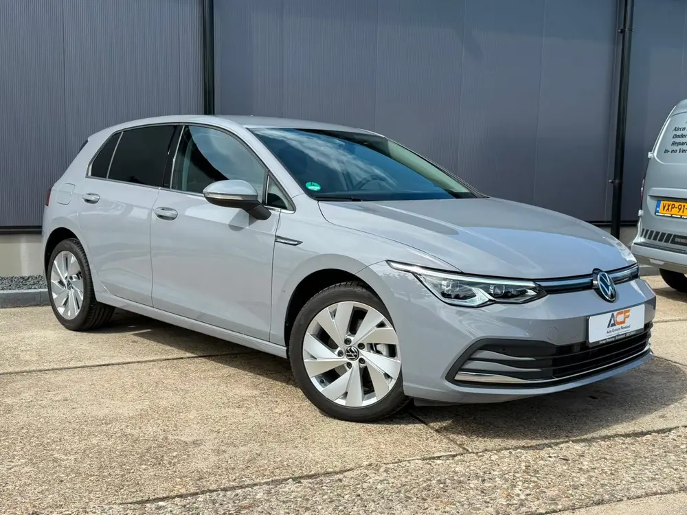 Volkswagen Golf 1.5 TSI Style DSG NARDOGREY camera navigatie uit 2024, foto 2